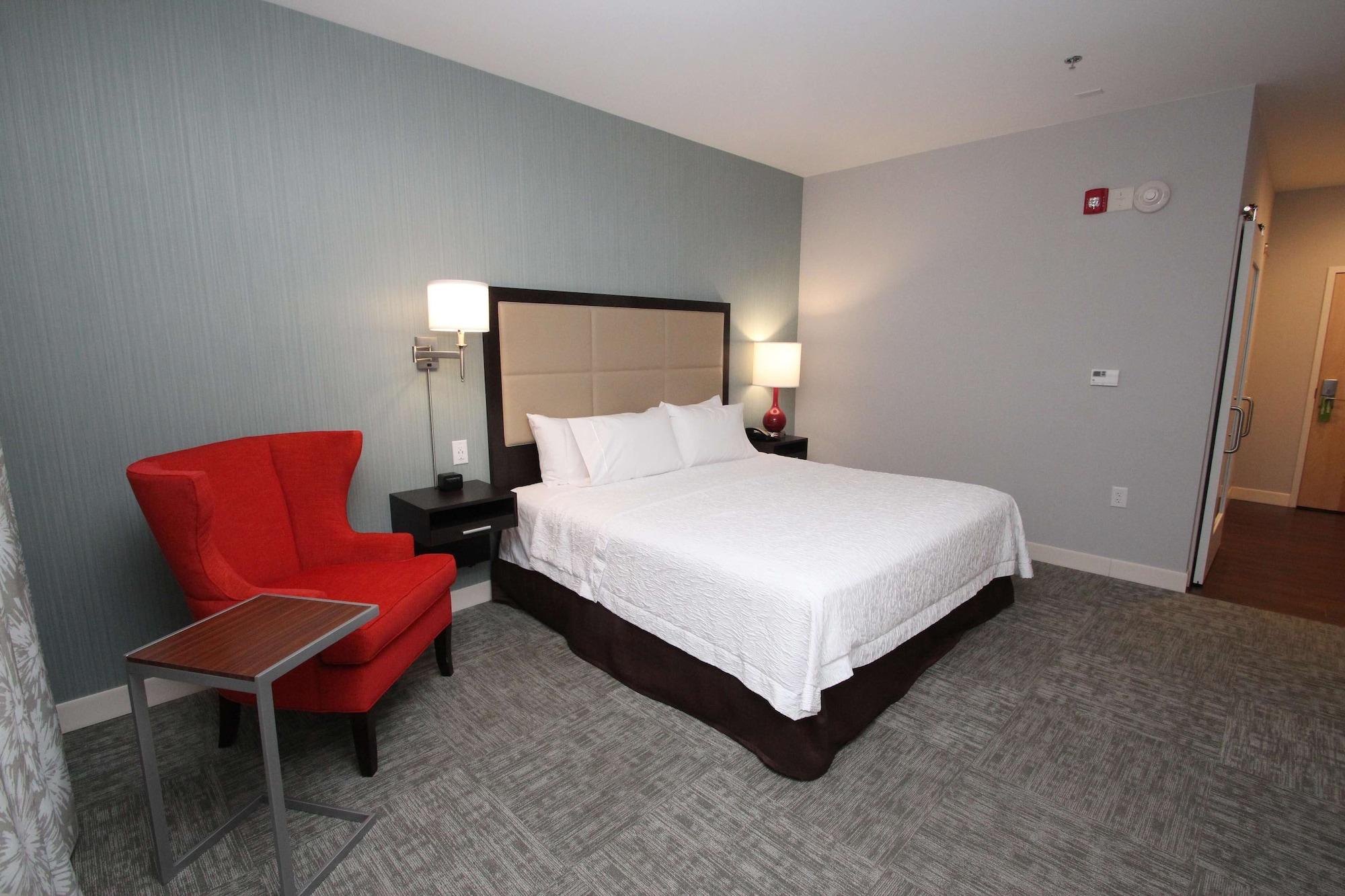 Hampton Inn- Suffolk Bagian luar foto