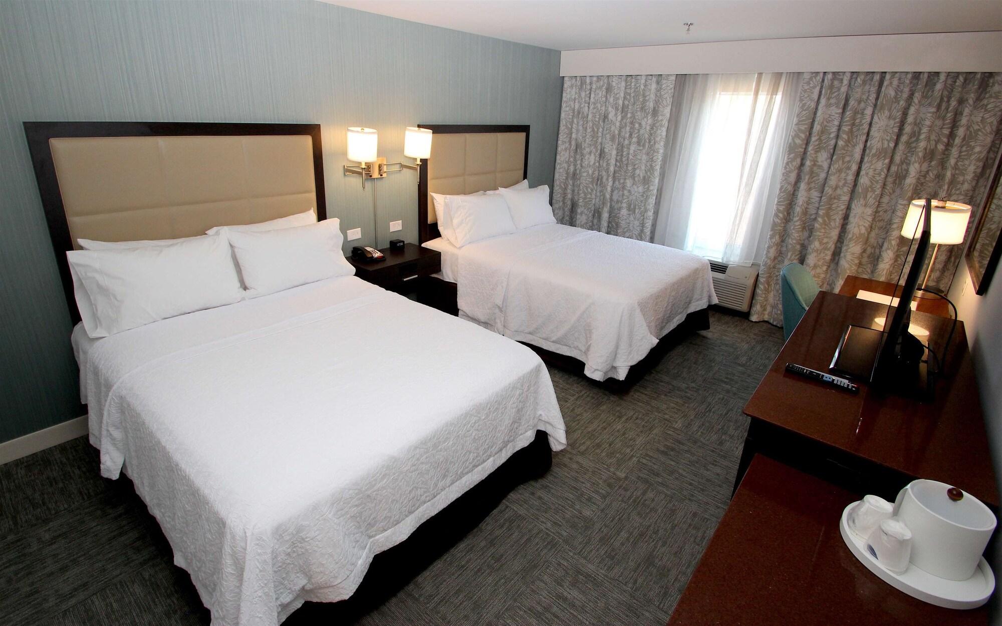 Hampton Inn- Suffolk Bagian luar foto