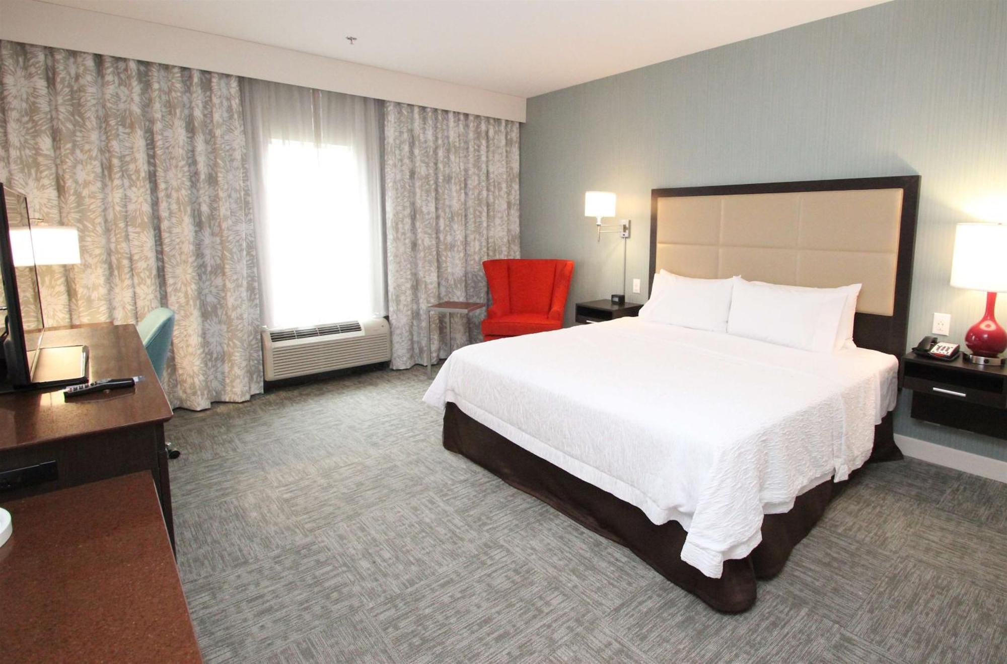 Hampton Inn- Suffolk Bagian luar foto