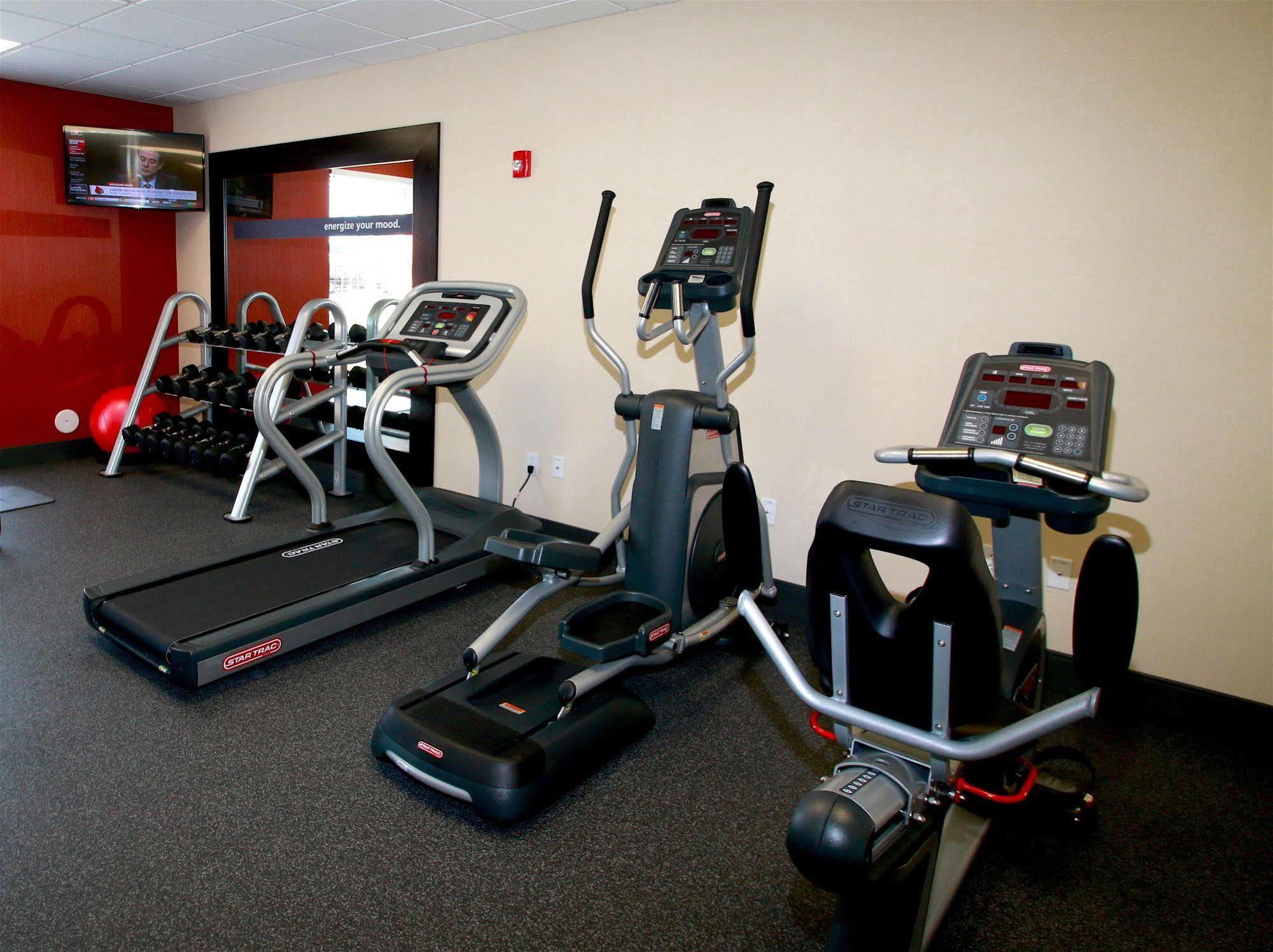 Hampton Inn- Suffolk Bagian luar foto